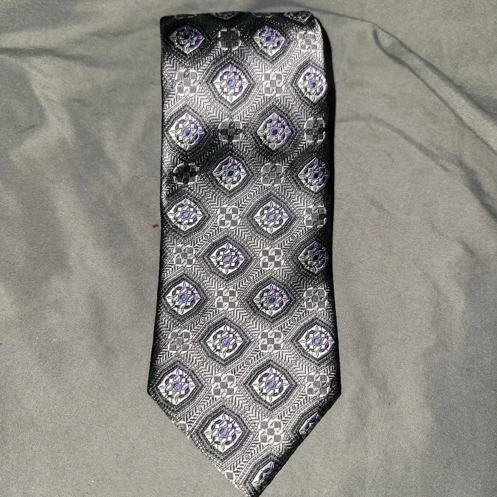 Jos. A Bank Reserve Men's Purple Gray Paisley Silk Neck Tie Skinny